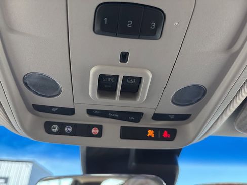 Used 2017 Cadillac XTS Premium Luxury image 36