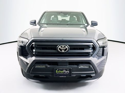 Used 2025 Toyota Tacoma SR5 image 2