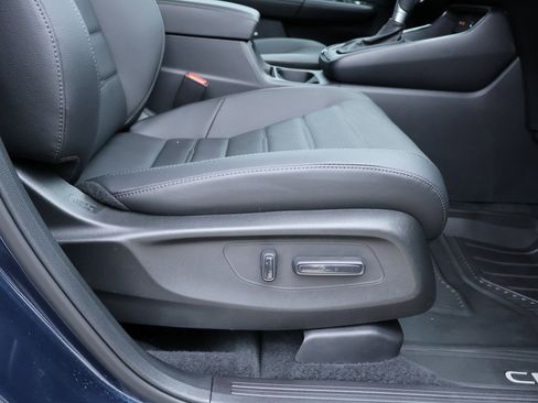 New 2026 Honda CR-V EX-L image 9