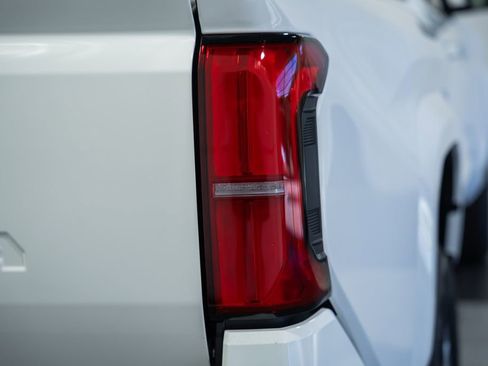 New 2026 Toyota Tacoma SR5 AWD/4WD image 6