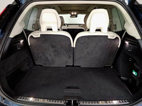 New 2026 Volvo XC90 T8 Ultra w/ Protection Package Premier AWD/4WD image 15
