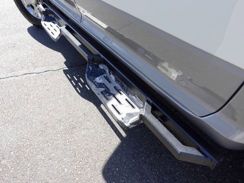 Used 2022 RAM 2500 Laramie AWD/4WD image 10
