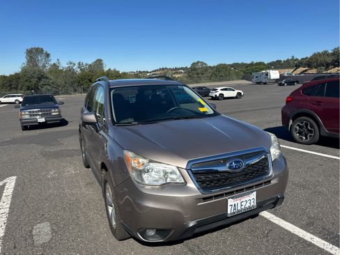 Used 2014 Subaru Forester 2.5i Limited w/ Popular Package #2 AWD/4WD image 3