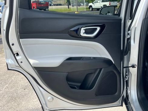 Used 2024 Jeep Compass Limited AWD/4WD image 23