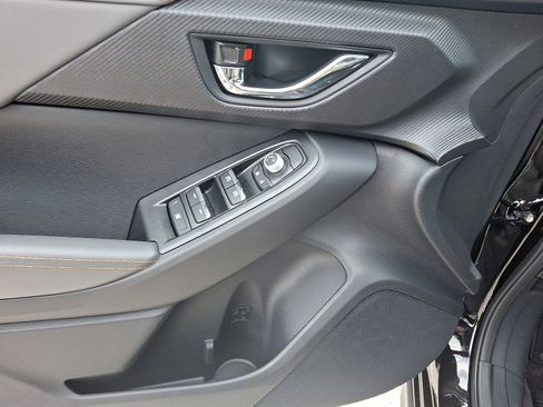 New 2025 Subaru Crosstrek 2.5i Limited image 8