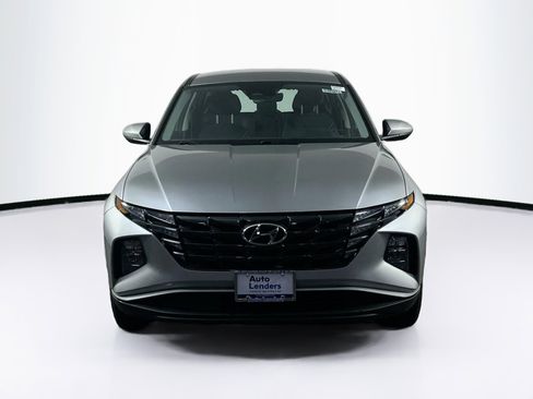 Used 2023 Hyundai Tucson SE image 2