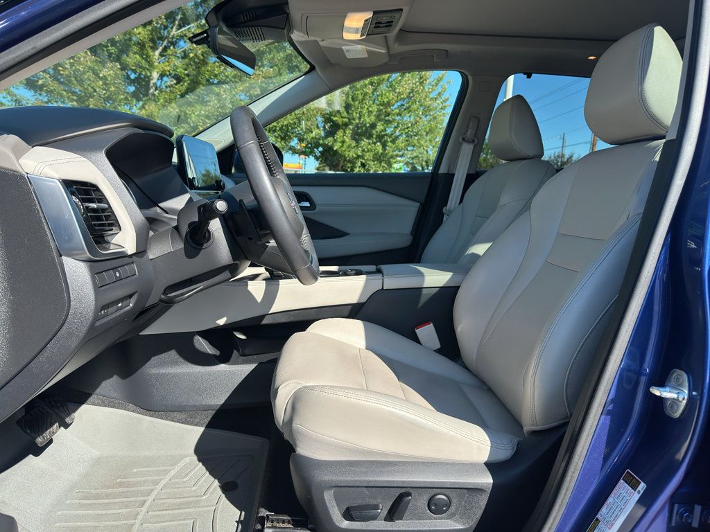 Used 2022 Nissan Rogue SL w/ SL Premium Package AWD/4WD image 12