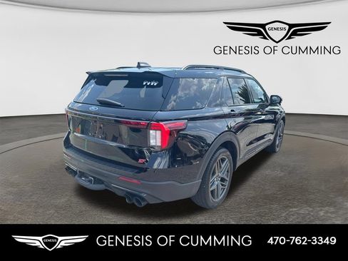 Used 2025 Ford Explorer ST AWD/4WD image 7