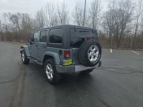 Used 2015 Jeep Wrangler Unlimited Sahara w/ Dual Top Group image 5