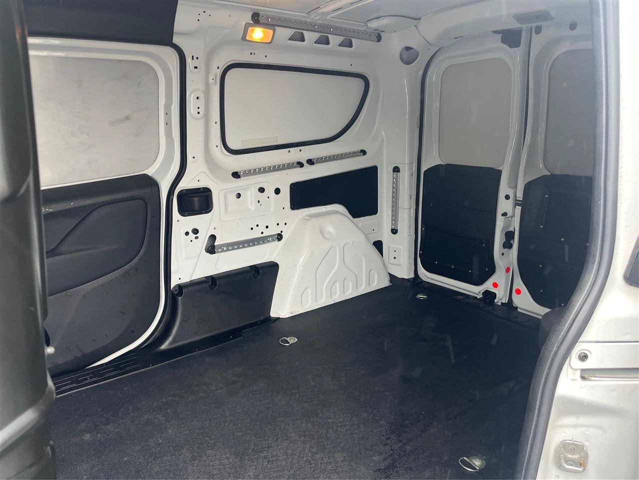 Used 2022 RAM ProMaster City Tradesman FWD image 10