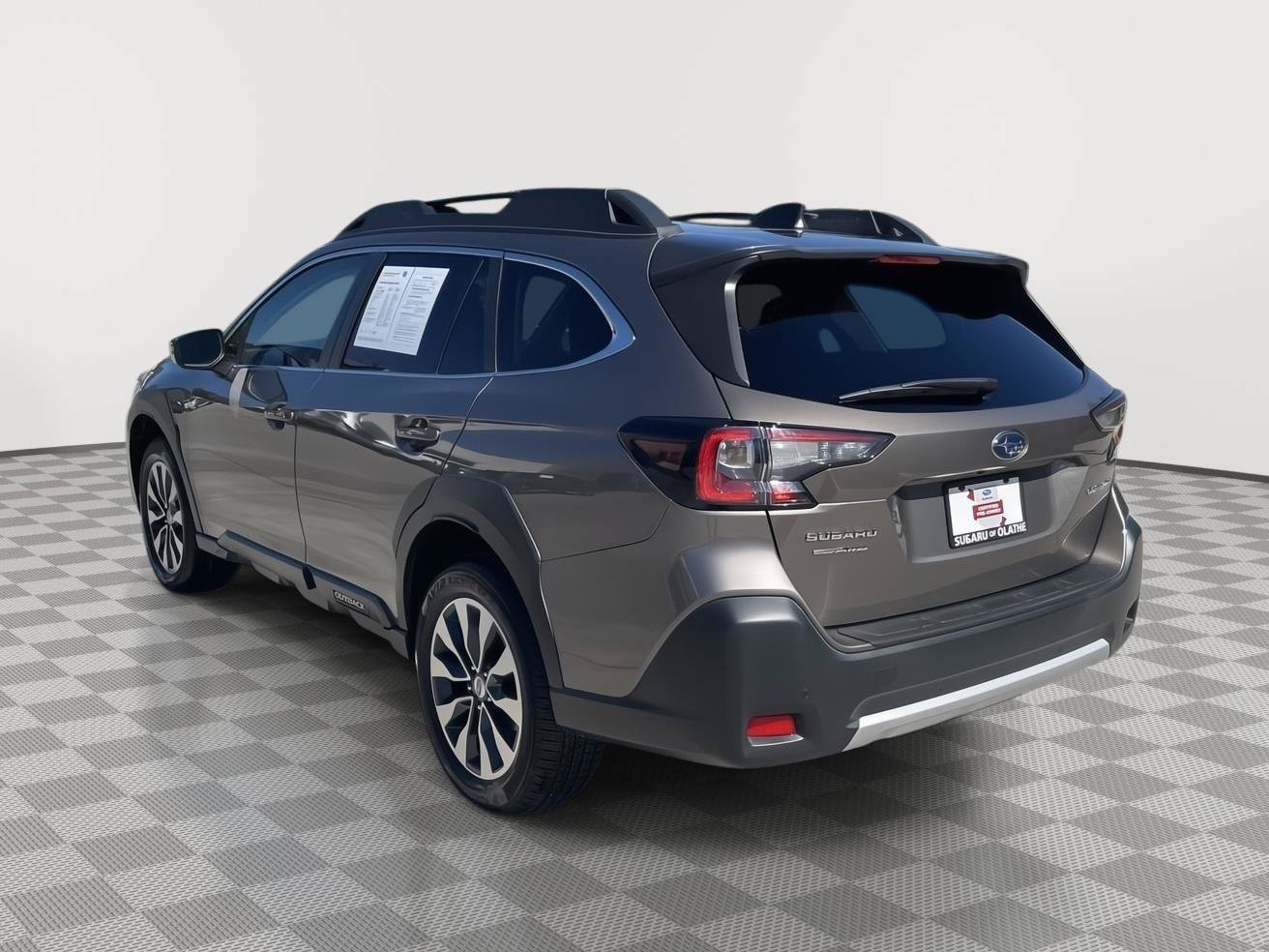 Used 2024 Subaru Outback Limited AWD/4WD image 11