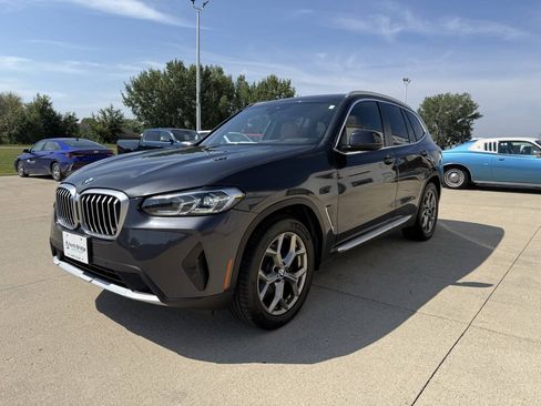 Used 2022 BMW X3 xDrive30i w/ Convenience Package AWD/4WD image 2
