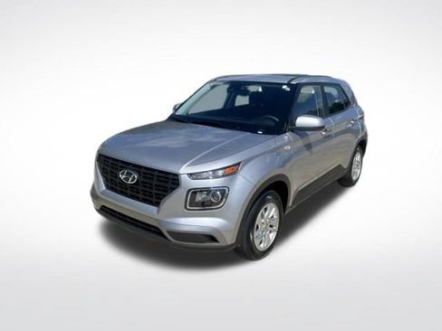 Used 2026 Hyundai Venue SE FWD image 7