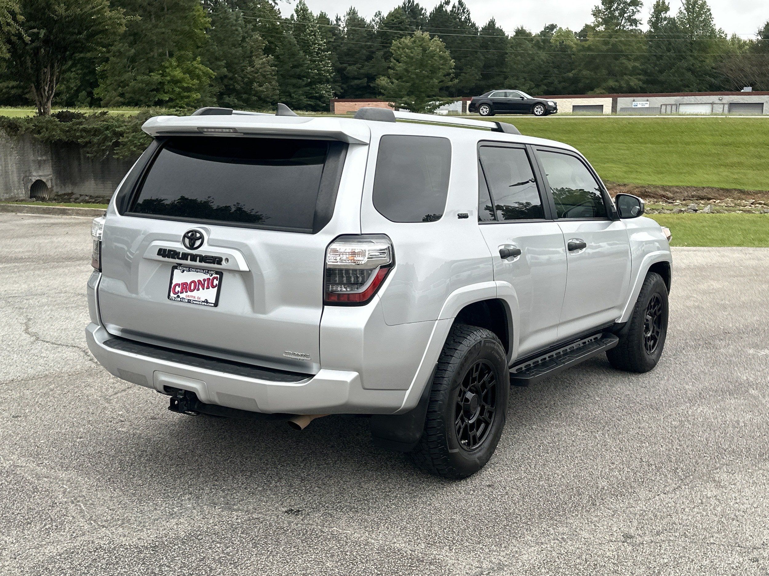 Used 2019 Toyota 4Runner SR5 RWD image 3