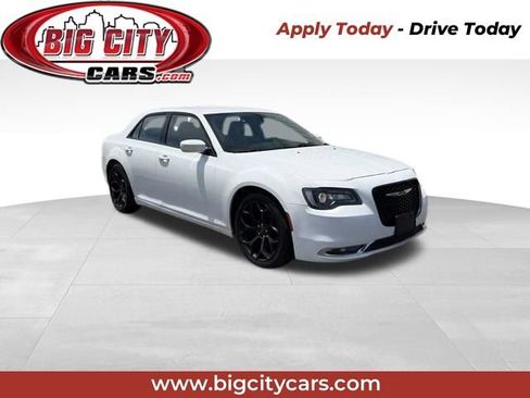 Used 2020 Chrysler 300 S RWD image 1