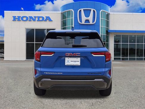 Used 2025 GMC Terrain Elevation image 4