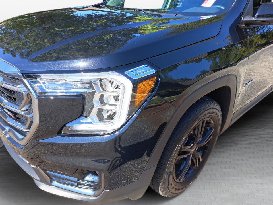 Used 2024 GMC Terrain AT4 AWD/4WD image 21