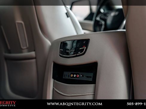 Used 2016 Cadillac Escalade Luxury AWD/4WD image 55