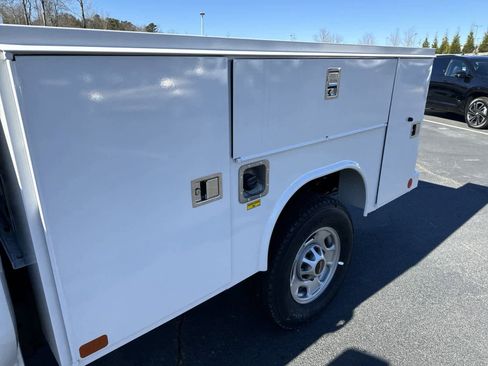 New 2025 GMC Sierra 2500 Pro w/ Convenience Package image 26