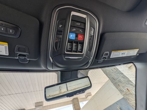Used 2024 Jeep Grand Cherokee L Limited w/ Luxury Tech Group II RWD image 32