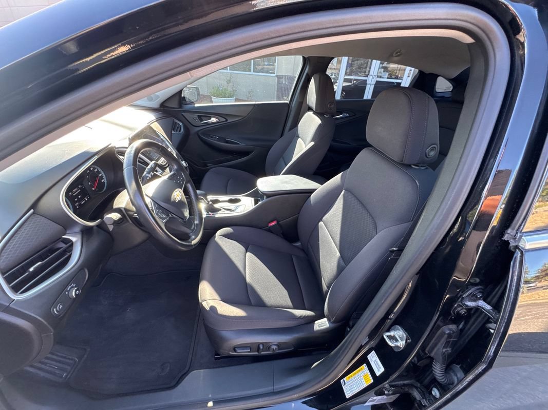 Used 2021 Chevrolet Malibu RS FWD image 26