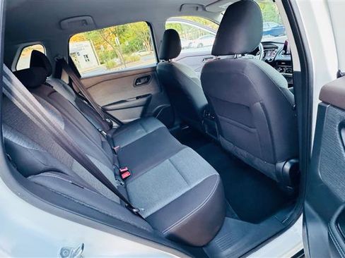 Used 2021 Nissan Rogue S image 24