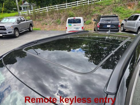 New 2026 Jeep Compass Latitude AWD/4WD image 21