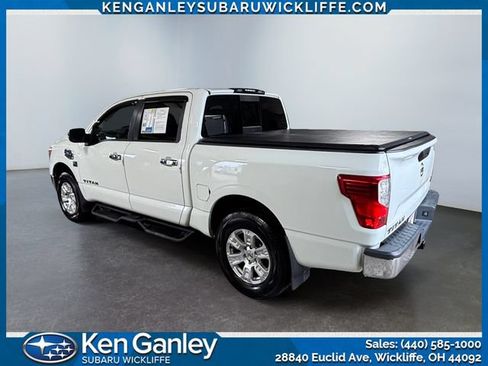 Used 2017 Nissan Titan SV AWD/4WD image 3