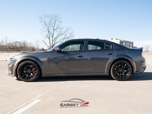 Used 2022 Dodge Charger Scat Pack RWD image 4