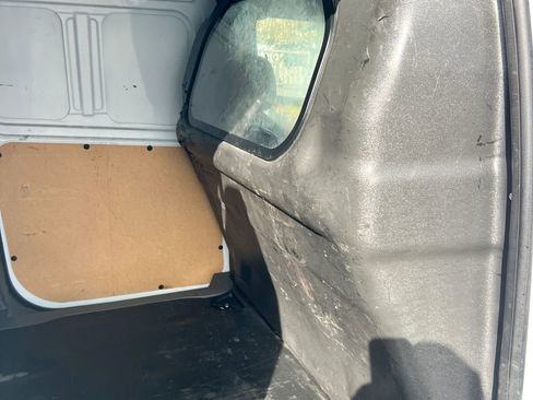 Used 2022 Ford Transit Connect XL image 16