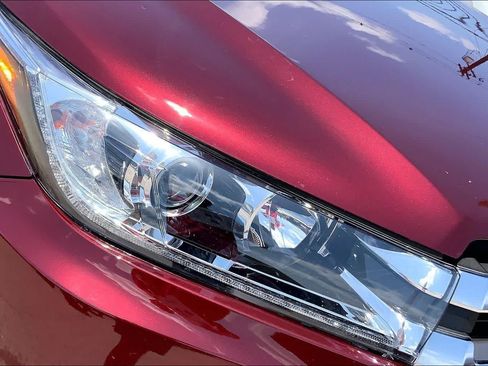 Used 2018 Toyota Highlander Limited Platinum AWD/4WD image 28