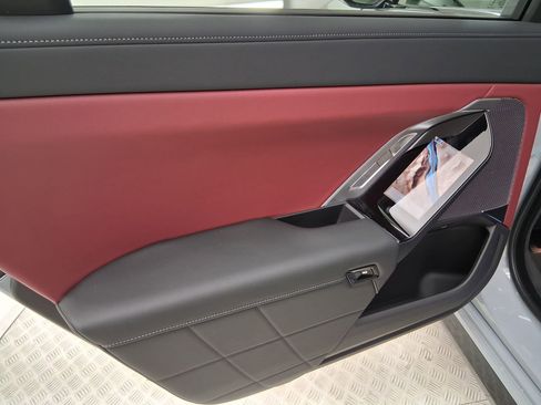 New 2026 BMW 740i w/ Premium Package image 18