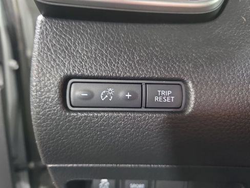 Used 2016 Nissan Rogue S image 24