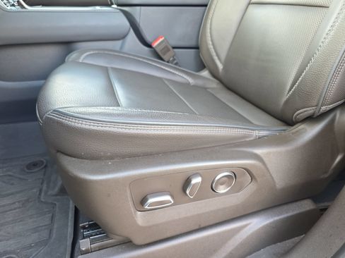 Used 2024 GMC Yukon Denali AWD/4WD image 26