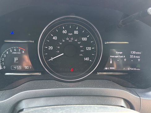 Used 2019 Honda HR-V EX image 10