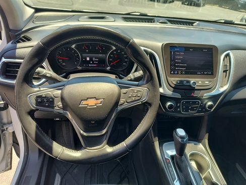 Used 2020 Chevrolet Equinox LT FWD image 15
