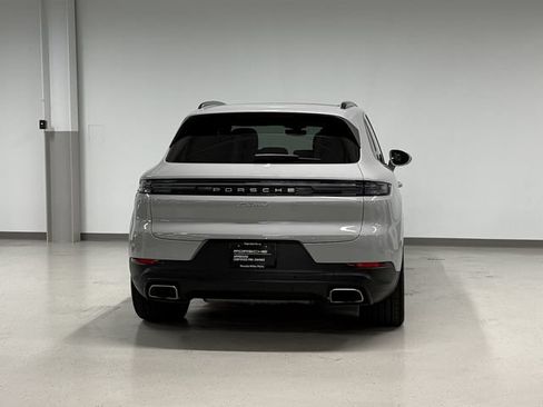 Certified 2026 Porsche Cayenne E-Hybrid AWD/4WD image 8