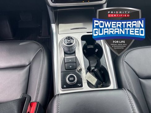 Used 2022 Ford Explorer XLT w/ Equipment Group 202A AWD/4WD image 22