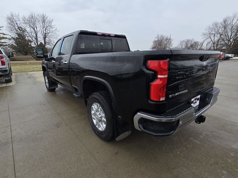 Certified 2024 Chevrolet Silverado 3500 LTZ w/ LTZ Plus Package image 7