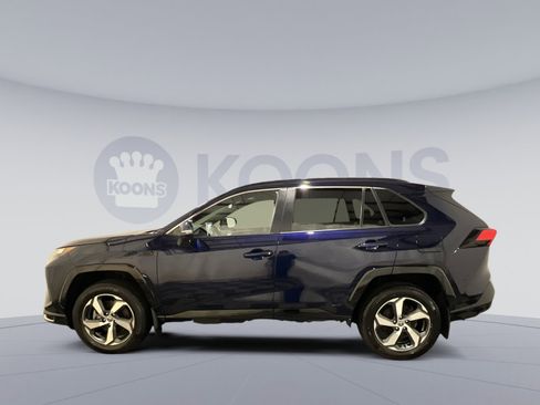 Used 2023 Toyota RAV4 SE w/ Weather & Moonroof Package AWD/4WD image 7