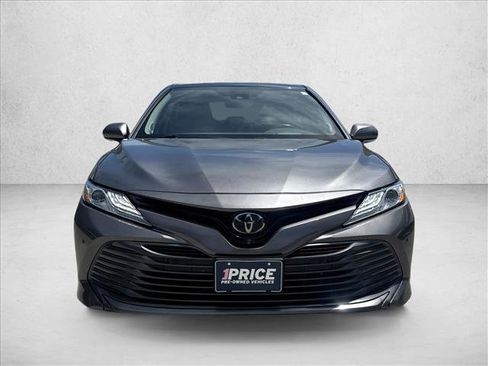Used 2019 Toyota Camry XLE w/ Driver Assist Package FWD image 8