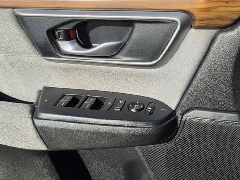 Used 2018 Honda CR-V EX image 17