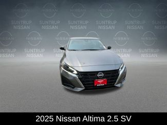 Used 2025 Nissan Altima 2.5 SV video 3