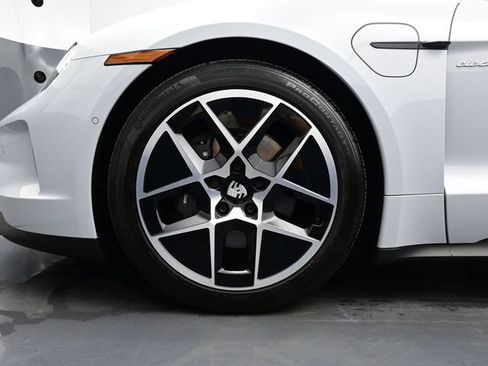 Certified 2025 Porsche Taycan AWD/4WD image 6