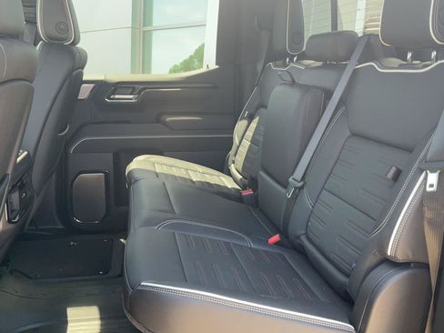 Used 2024 GMC Sierra 1500 AT4X AWD/4WD image 19
