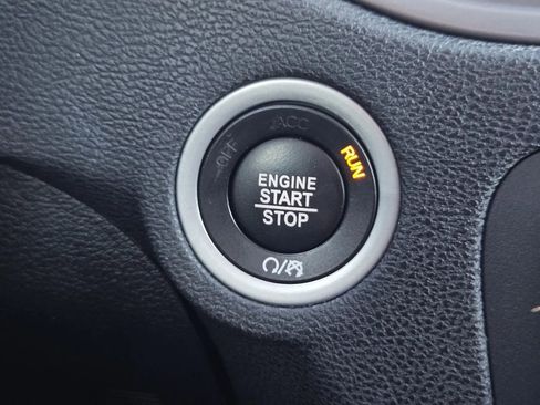 Used 2023 Dodge Charger SXT image 15