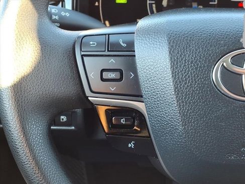 Used 2025 Toyota Camry LE image 22