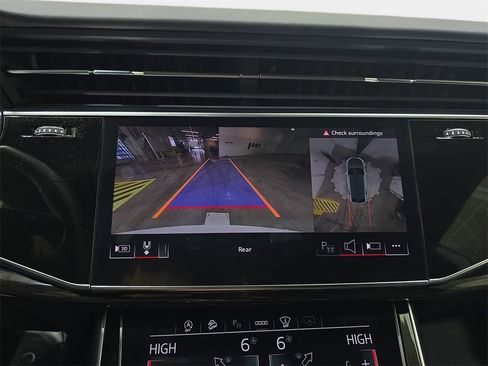 Certified 2025 Audi Q8 Prestige image 23