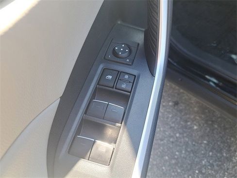 Used 2023 Toyota RAV4 XLE image 12