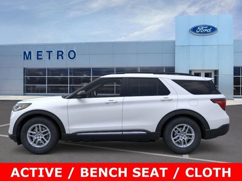 New 2025 Ford Explorer Active image 4